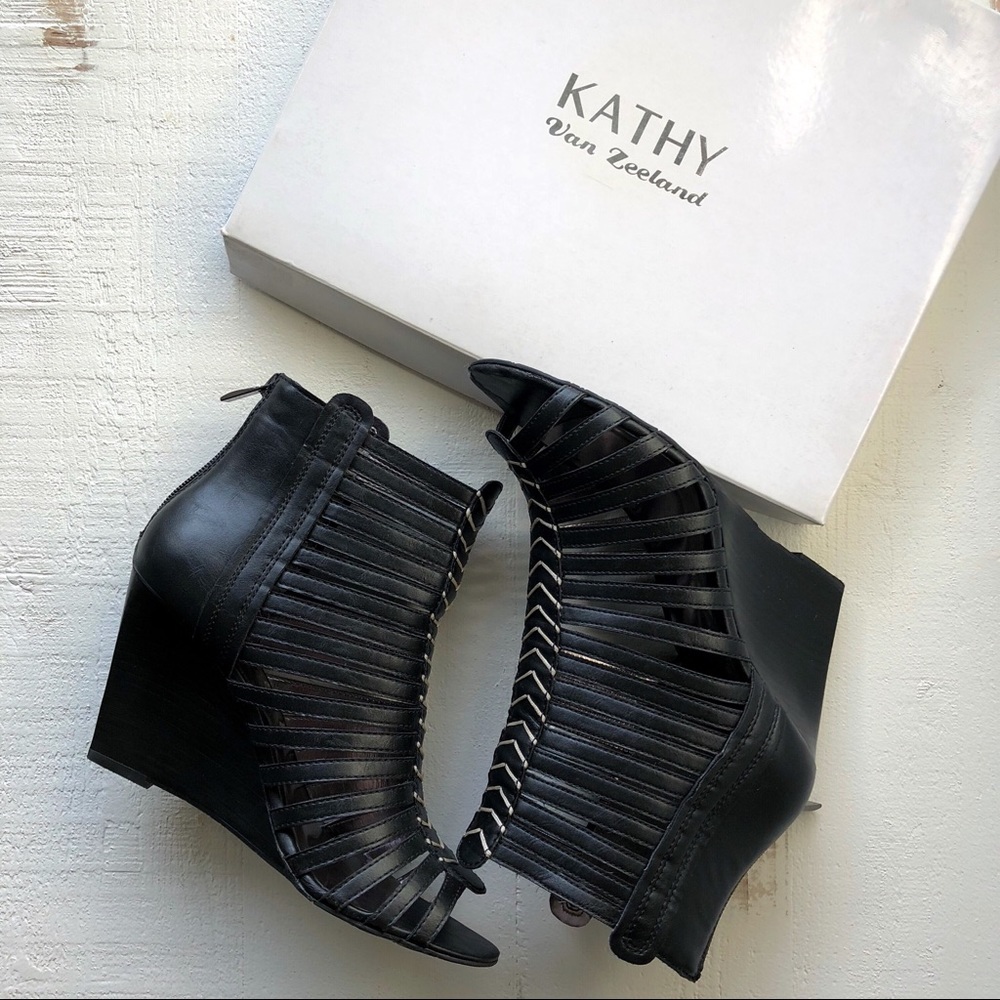 Kathy Van Zealand Wedges - Black - Size 8.5
